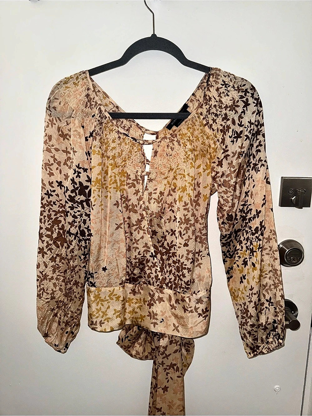 BCBGMAXAZRIA Floral Silk Tie-Front Blouse in Pink & Brown Like New